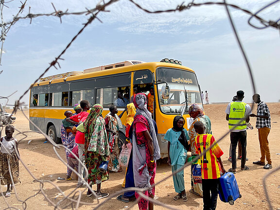 In Renk, Médecins Sans Frontières runs mobile clinics where refugees from Sudan receive medical care. 